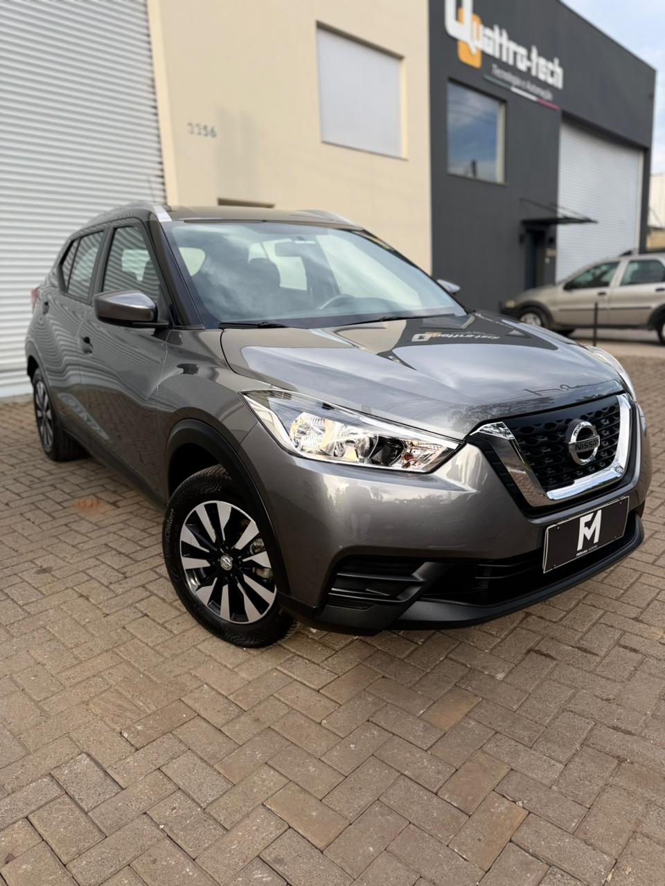 Nissan Kicks S Direct 2020 - Lateral frente