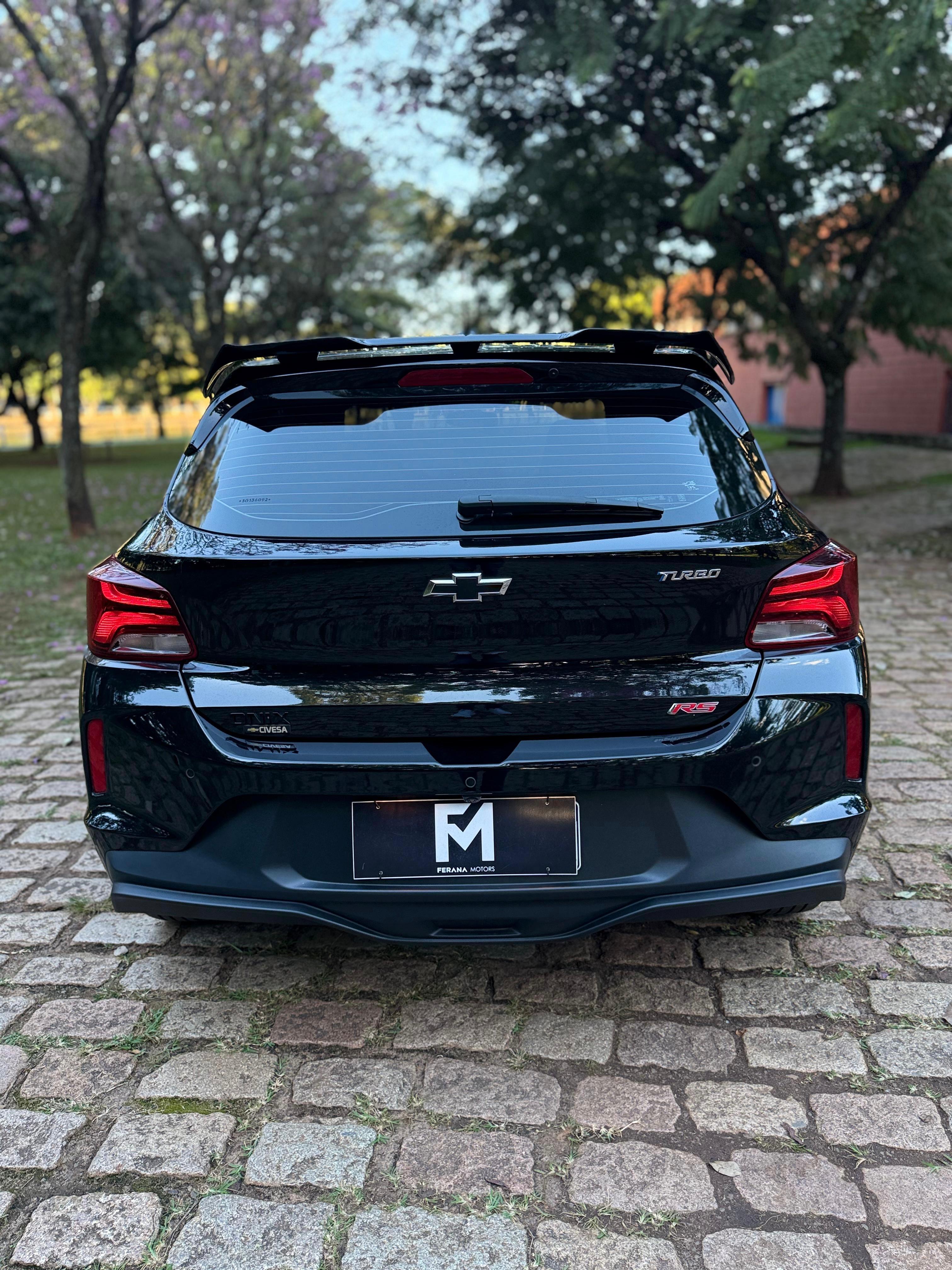Chevrolet Onix RS 2025 - Traseira lateral