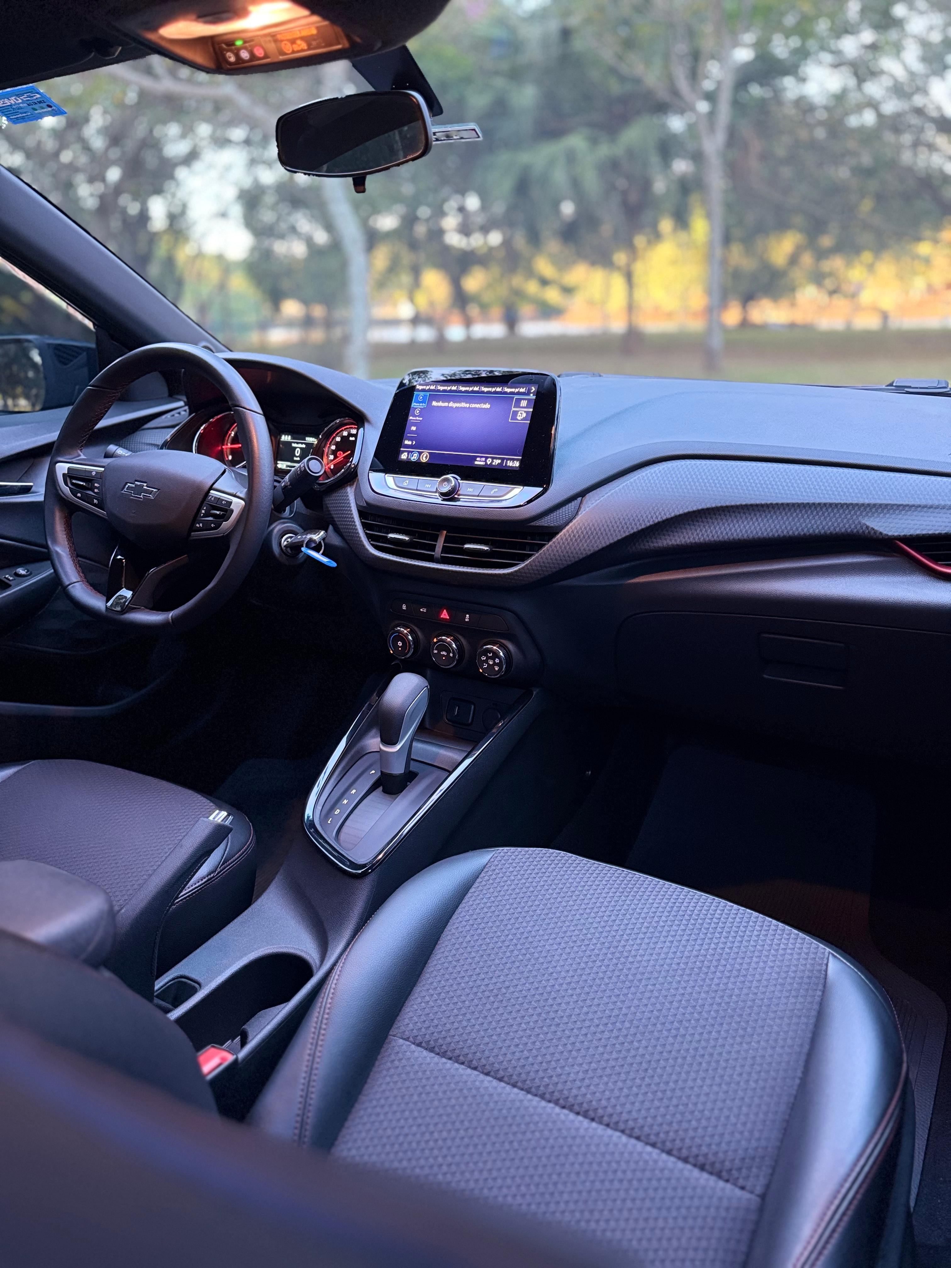 Chevrolet Onix RS 2025 - Interior e painel