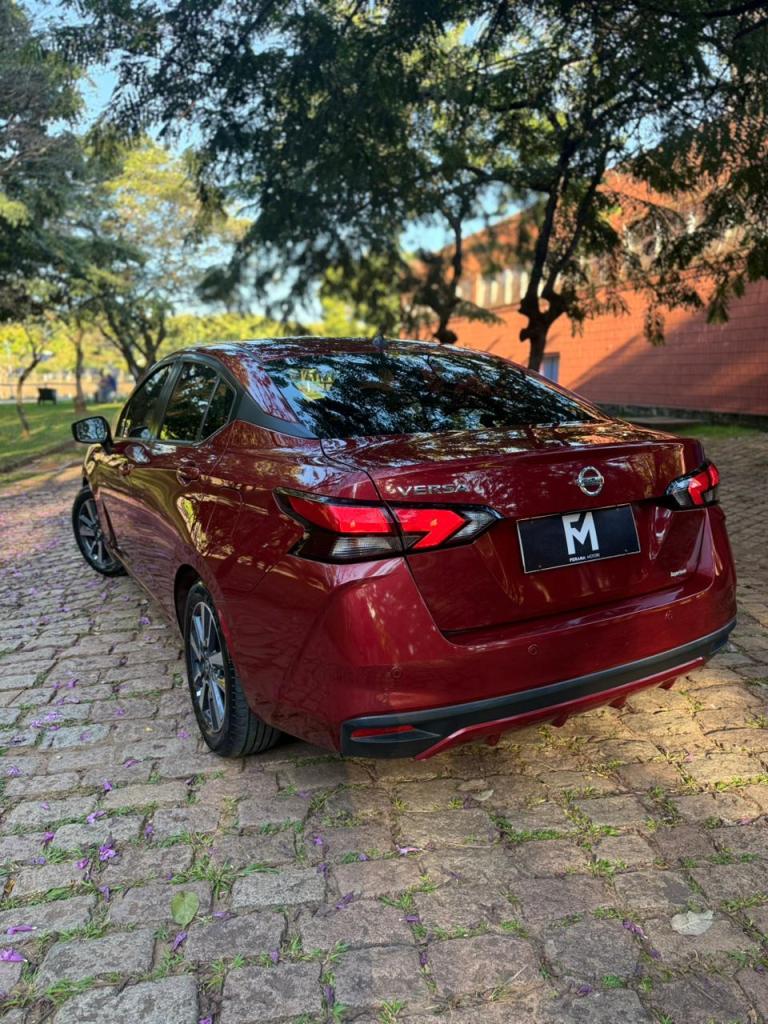 Nissan Versa Advance 2022 vista frontal