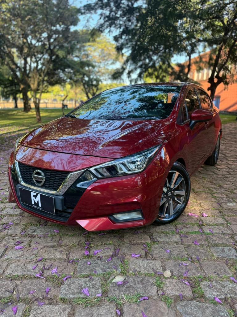 Interior do Nissan Versa Advance 2022