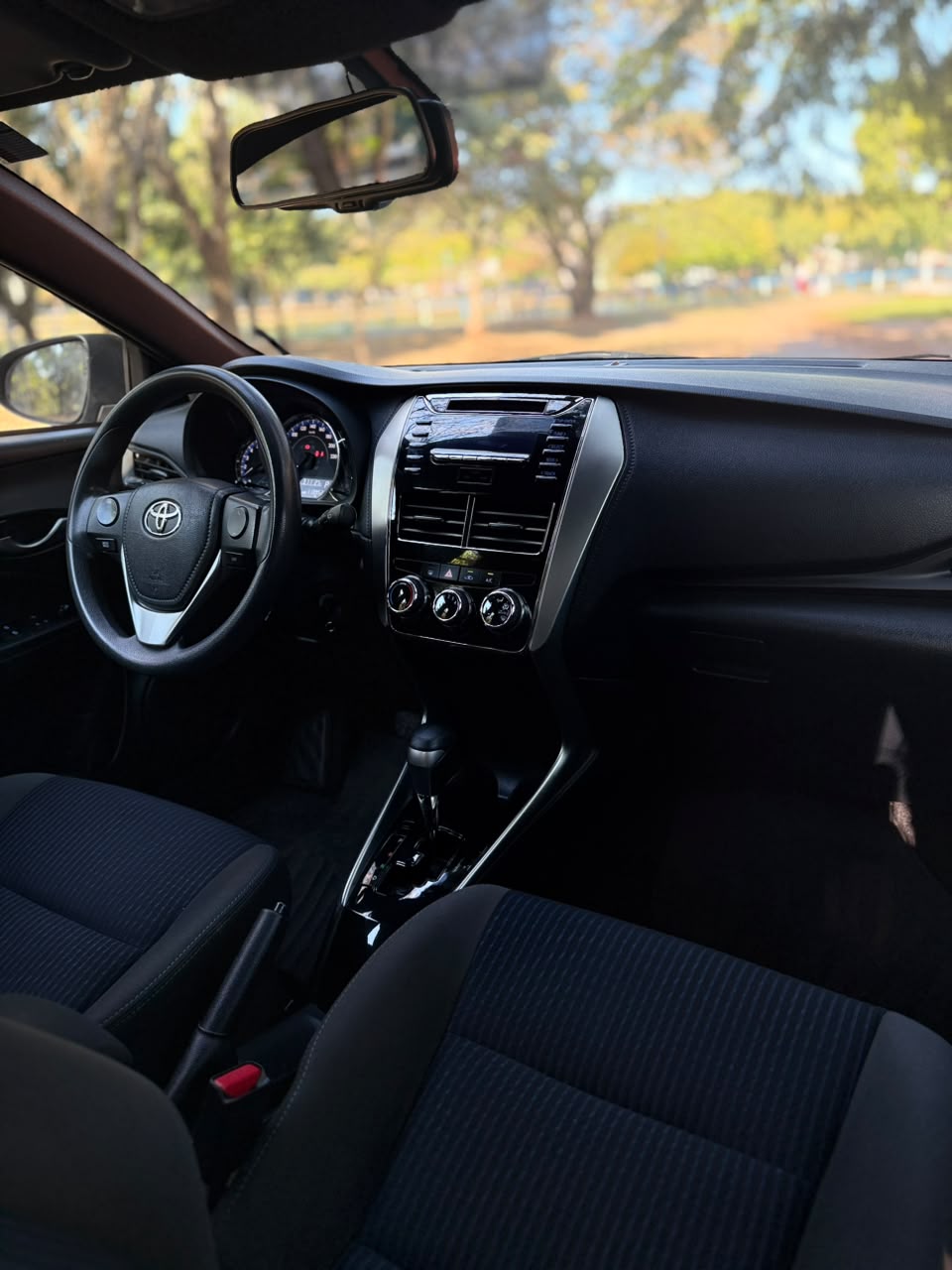 Toyota Yaris XL 2019 - Interior