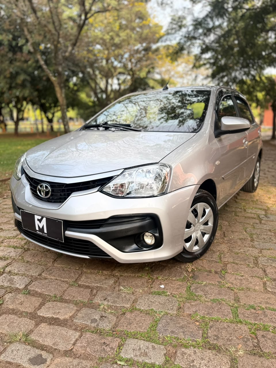 Toyota Etios X 2018 - Lateral