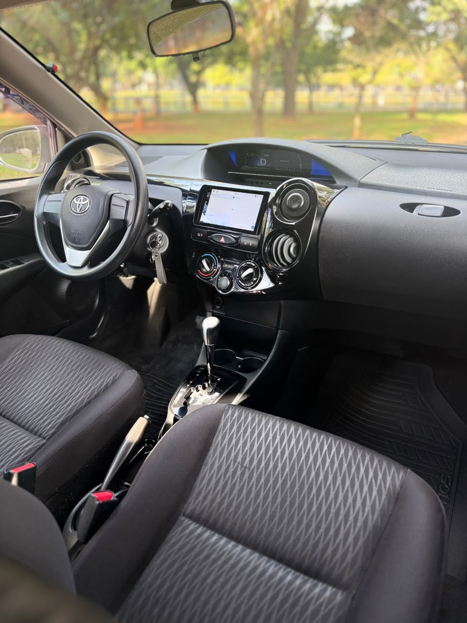 Toyota Etios X 2018 - Interior